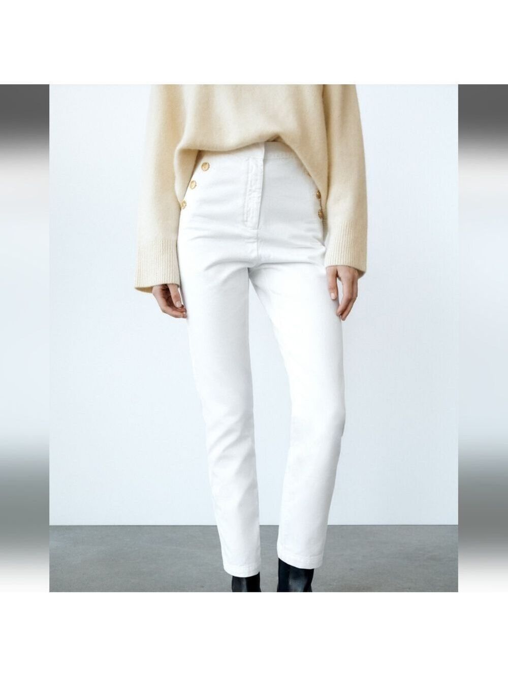 NWT Zara Gold Button Straight Leg White Jeans, Size XXL